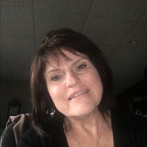 Meet your Posher, Deborah